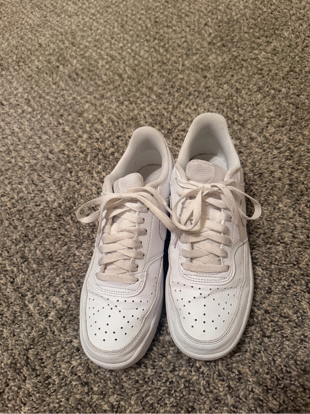 Nike Women’s White Low-Top Athletic Sneakers